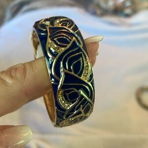 Blue gold w/ rhinestone hinged bangle bracelet gold tone